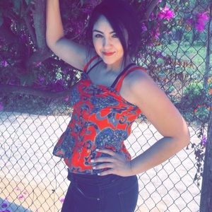 Meet your Posher, Luz